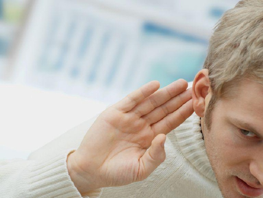 Sử dụng tai nghe quá nhiều làm giảm thính lực